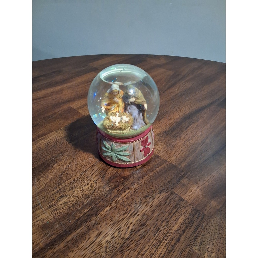 Vintage Nativity Scene Snow Globe Holy Family Christmas Decor 5.5 Inch
